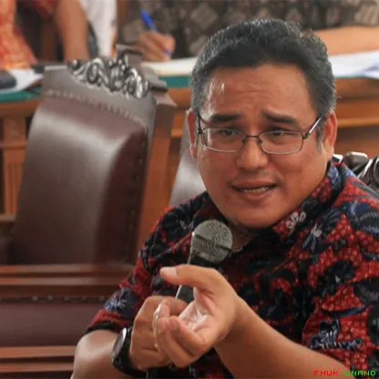 Dr. Chairul Huda, S.H., M.H