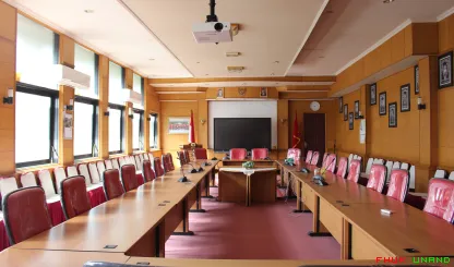 Ruang Sidang Dekanat Fakultas Hukum UNAND merupakan tempat...