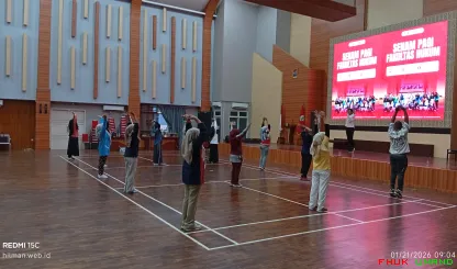 Aktivitas senam pagi dosen dan tendik Fakultas Hukum...