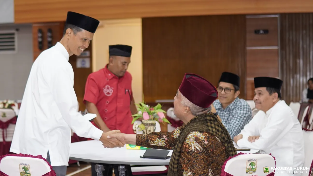 Wakil Rektor III dan Buya H. Ristawardi Datuak Maradjo