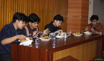 Foto-foto acara Buka Bersama Lustrum ke-XV dan Hari Ulang...