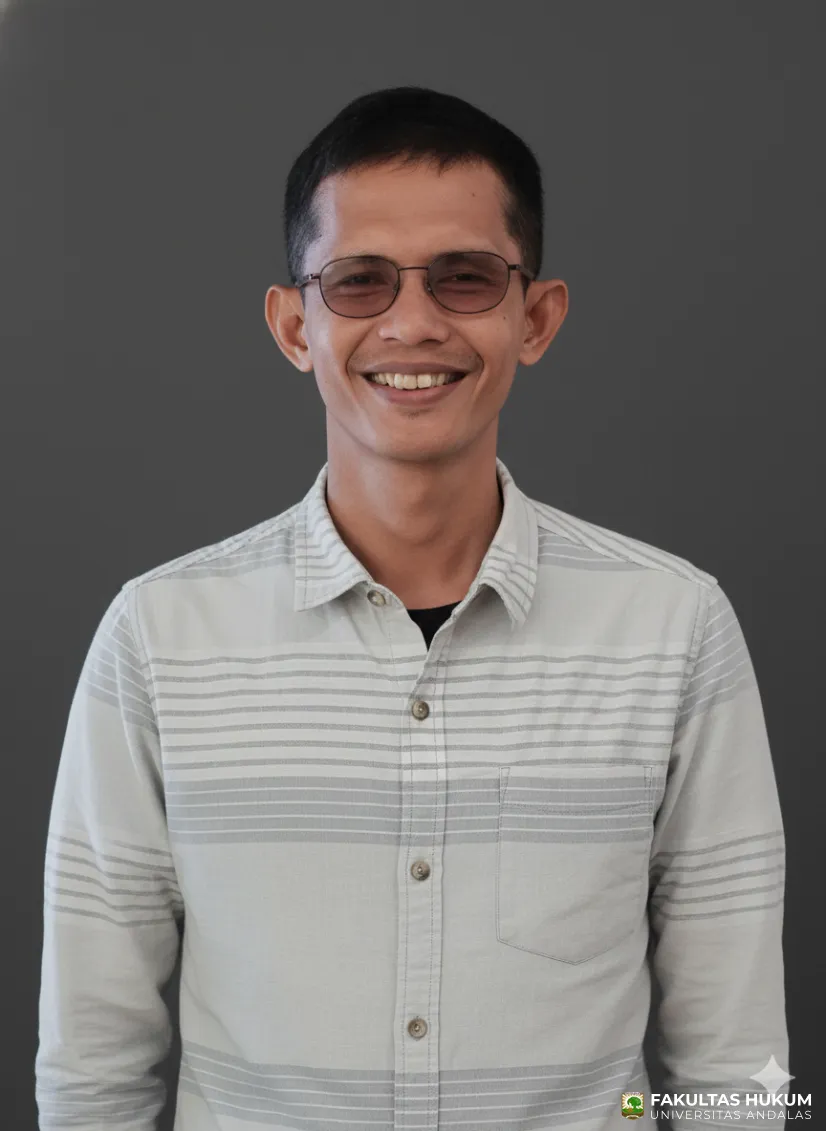 Dr. Lucky Raspati, SH., MH.