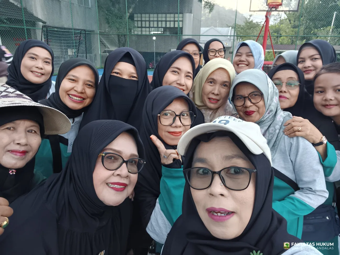 Foto 1 Persiapan Jalan Santai Halal bi Halal FH 2026