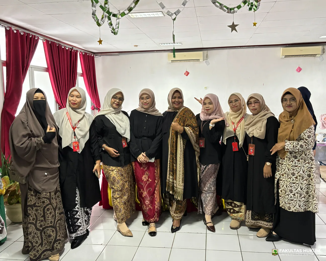 Foto 7 Foto Bersama Stand FH