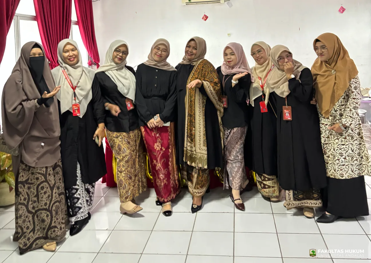 Foto 15 Foto Bersama Stand FH