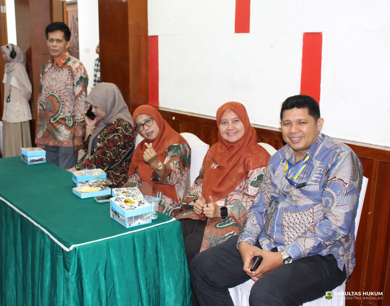 Foto 1 Pengukuhan 2 Guru Besar dari Fakultas Hukum