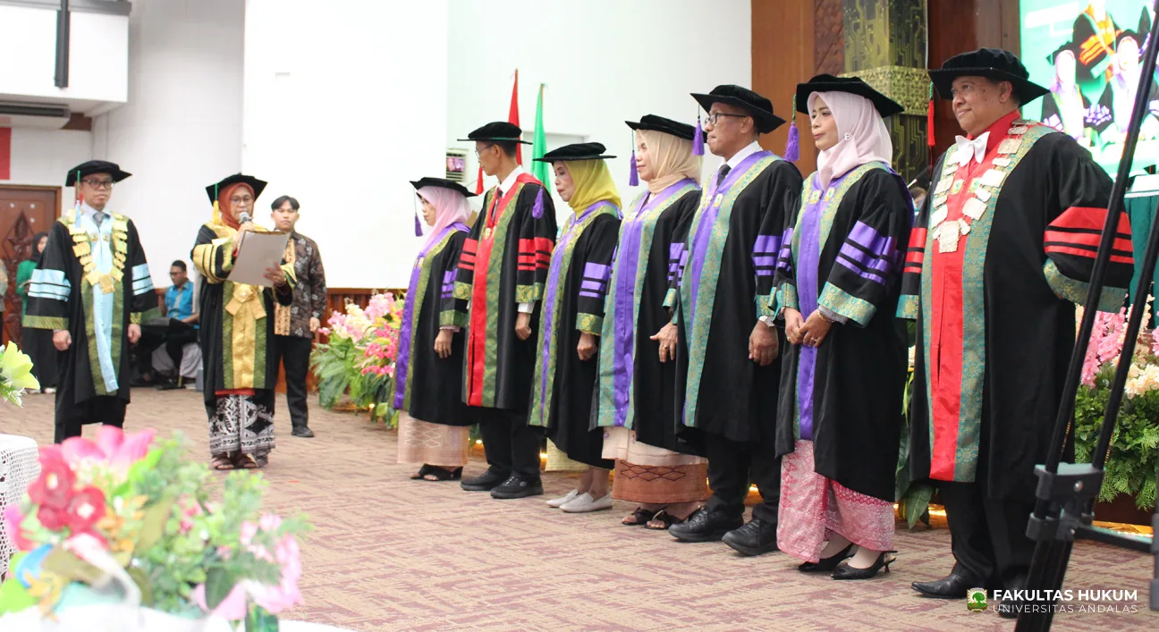 Foto 7 Pengukuhan 2 Guru Besar dari Fakultas Hukum