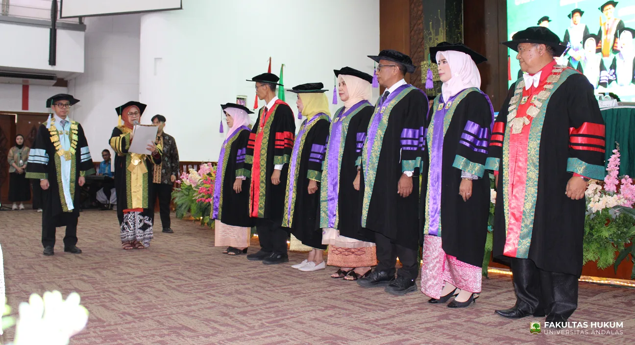 Foto 8 Pengukuhan 2 Guru Besar dari Fakultas Hukum