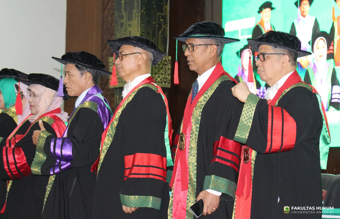 Foto 10 Pengukuhan 2 Guru Besar dari Fakultas Hukum