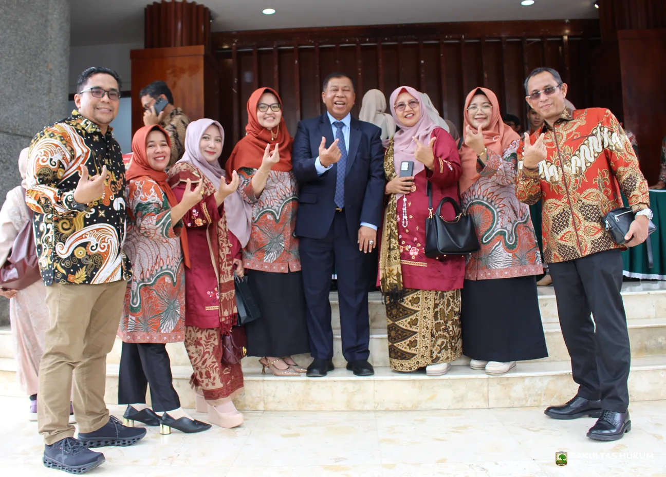 Foto 3 Dr. H. Prim Haryadi, S.H., M.H. gelar Datuak Rajo Mansur