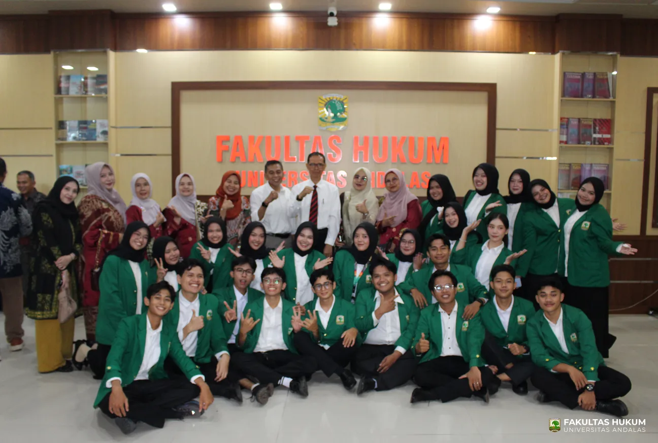 Foto 1 Paduan Suara Mahasiswa Justicia Accordeo Fakultas Hukum Universitas Andalas