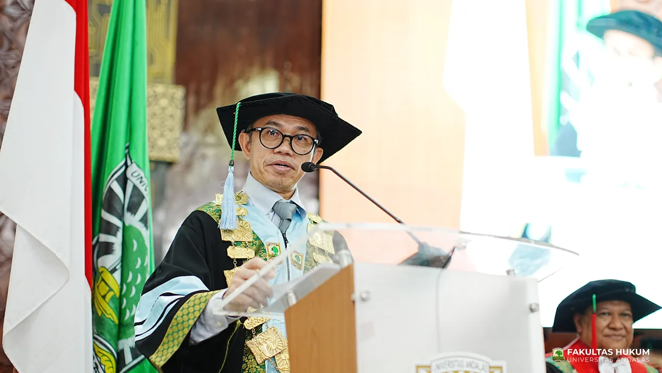 Foto 5 Pengukuhan 2 Guru Besar dari Fakultas Hukum