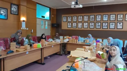 Persiapan hdiah untuk acara Pertemuan DW ke-19 & Halal Bi...