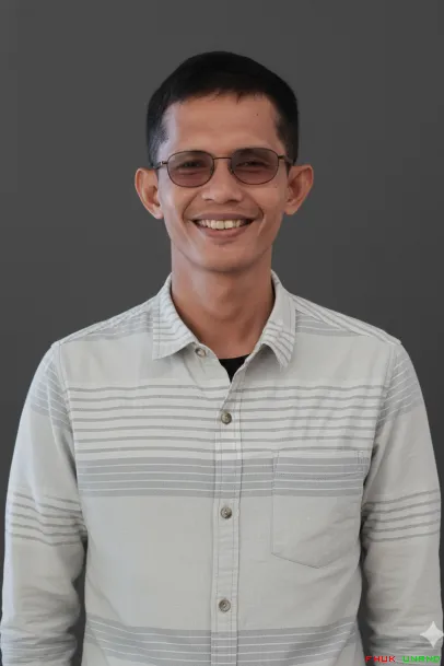 Dr. Lucky Raspati, SH., MH.