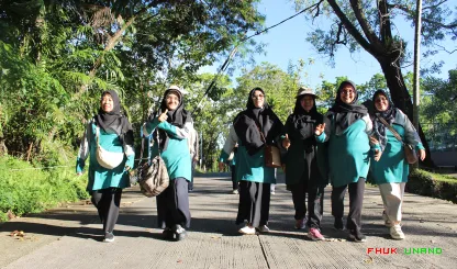 Foto 1 Jalan santai dan sarapan pagi Halal bi Halal...