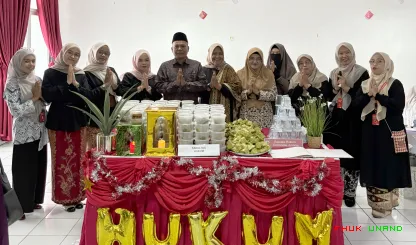 Foto 3 Stand Fakultas Hukum di Halal bi Halal & Festival...