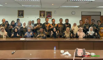 Foto 2 Kunjungan dan studi banding ke Universiti Utara...