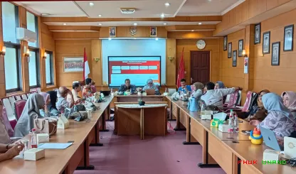 Foto 1 Suasana Rapat Management Meeting hari Rabu 29 April...