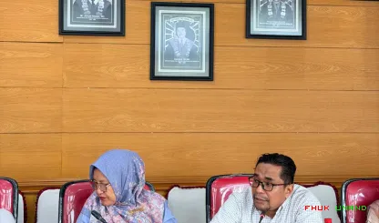 Foto 5 Suasana Rapat Management Meeting hari Rabu 29 April...