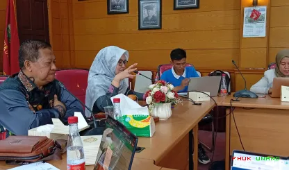 Foto 1 Suasana Rapat Management Meeting Fakultas Hukum...