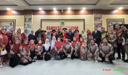 Foto 2 Pengukuhan Guru Besar dua Dosen Fakultas Hukum,...