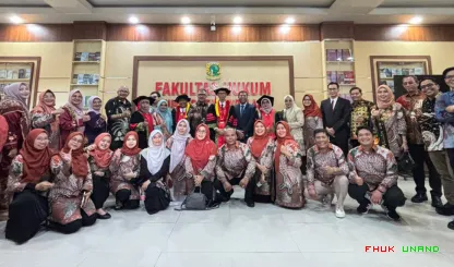 Foto 3 Pengukuhan Guru Besar dua Dosen Fakultas Hukum,...
