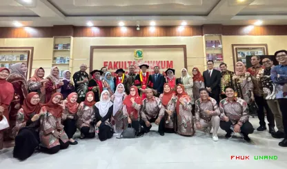 Foto 5 Pengukuhan Guru Besar dua Dosen Fakultas Hukum,...