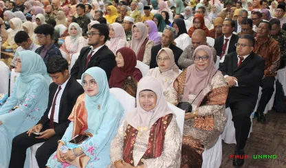 Foto 1 Orasi ilmiah Prof. Dr. Kurnia Warman, S.H., M.Hum....