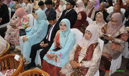 Foto 2 Orasi ilmiah Prof. Dr. Kurnia Warman, S.H., M.Hum....