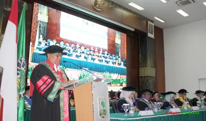 Foto 5 Orasi ilmiah guru besar Prof. Dr. Ferdi, S.H., M.H....