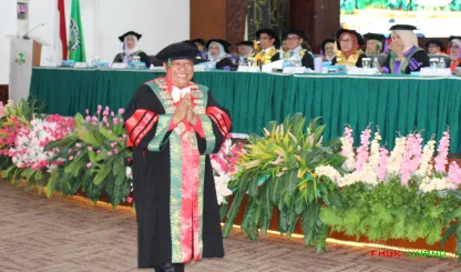Foto 8 Orasi ilmiah guru besar Prof. Dr. Ferdi, S.H., M.H....