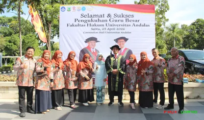 Foto 2 Pengukuhan Guru Besar Prof. Dr. Ferdi, S.H., M.H....