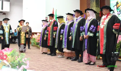 Foto 7 Pengukuhan Guru Besar Prof. Dr. Ferdi, S.H., M.H....