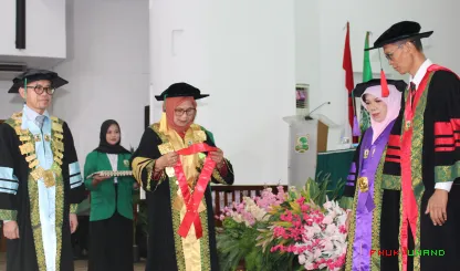 Foto 9 Pengukuhan Guru Besar Prof. Dr. Ferdi, S.H., M.H....