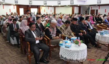 Foto 8 Tujuh Profesor Dikukuhkan, UNAND Dorong Hilirisasi...