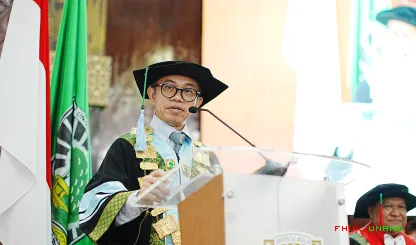 Foto 5 Prof. Kurnia Warman dikukuhkan sebagai guru besar di...