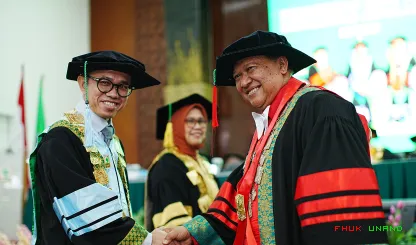 Foto 6 Prof. Kurnia Warman dikukuhkan sebagai guru besar di...