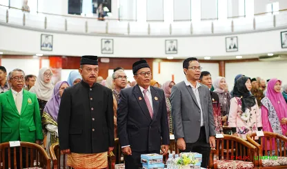 Foto 12 Prof. Kurnia Warman dikukuhkan sebagai guru besar...