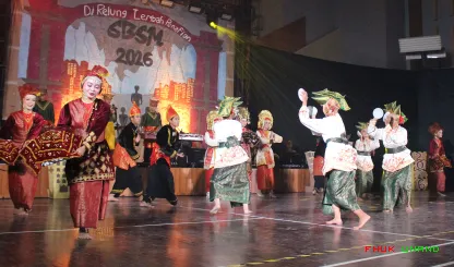 Foto 6 Sehari Bersama Studio Merah Adalah Pertunjukan Seni...