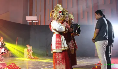 Foto 9 Sehari Bersama Studio Merah Adalah Pertunjukan Seni...