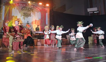 Foto 12 Sehari Bersama Studio Merah Adalah Pertunjukan Seni...