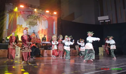 Foto 14 Sehari Bersama Studio Merah Adalah Pertunjukan Seni...