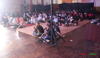 Foto 16 Sehari Bersama Studio Merah Adalah Pertunjukan Seni...