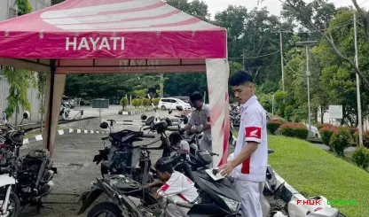 Foto 6 Servis Gratis Honda di Parkiran GSG Fakultas Hukum...