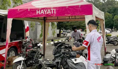 Foto 8 Servis Gratis Honda di Parkiran GSG Fakultas Hukum...