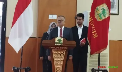 Foto 2 Ujian Terbuka (Promosi Doktor) Fakultas Hukum...