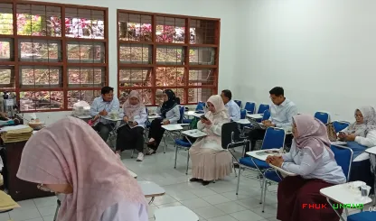 Foto 2 Suasana Sekretariat ujian UTS di gedung F