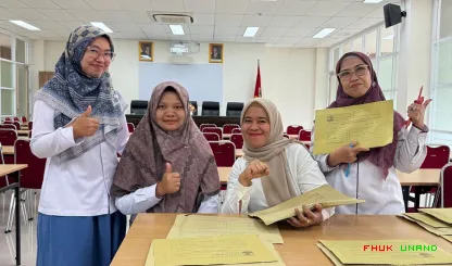 Foto 1 Suasana Sekretariat ujian UTS di gedung tahir