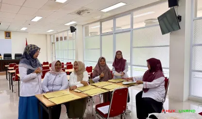 Foto 3 Suasana Sekretariat ujian UTS di gedung tahir