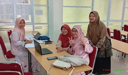 Foto 3 Suasana Sekretariat UTS semester genap tahun ajaran...